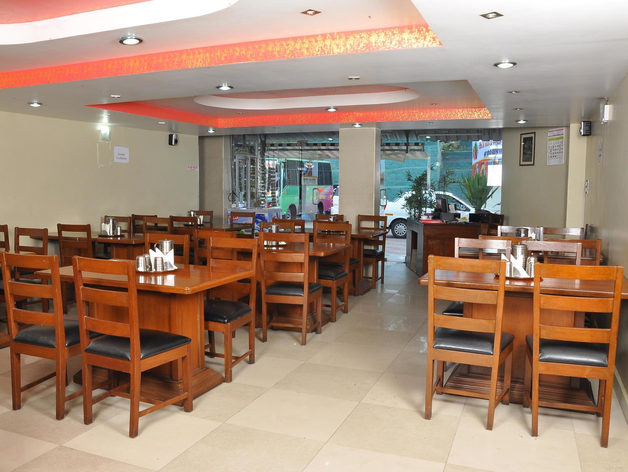 קודאיקנאל Grand Paradise Inn מראה חיצוני תמונה